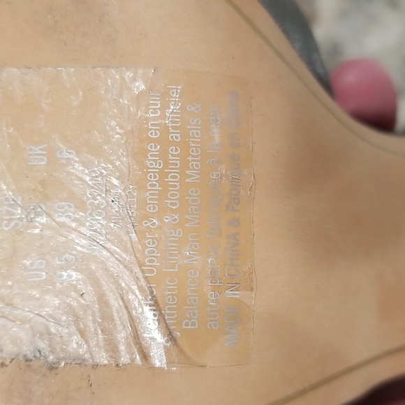 DKNY HEELS - Picture 10 of 11